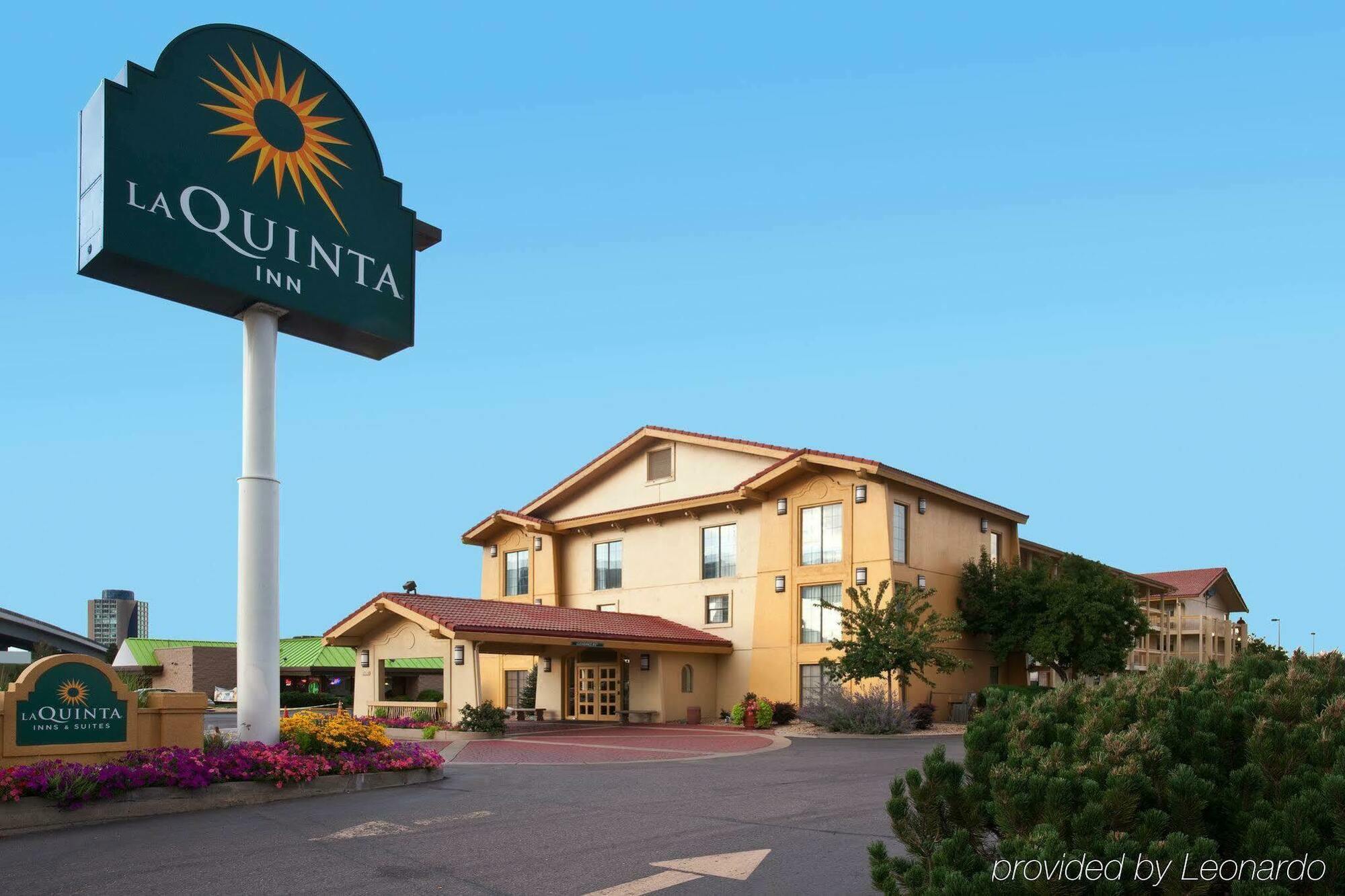 La Quinta Inn By Wyndham Denver Central Экстерьер фото